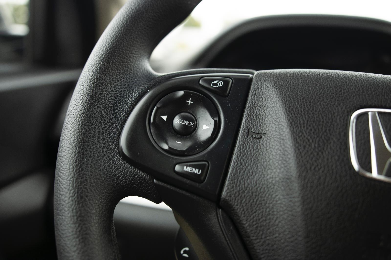 2016 Honda CR-V LX photo 4