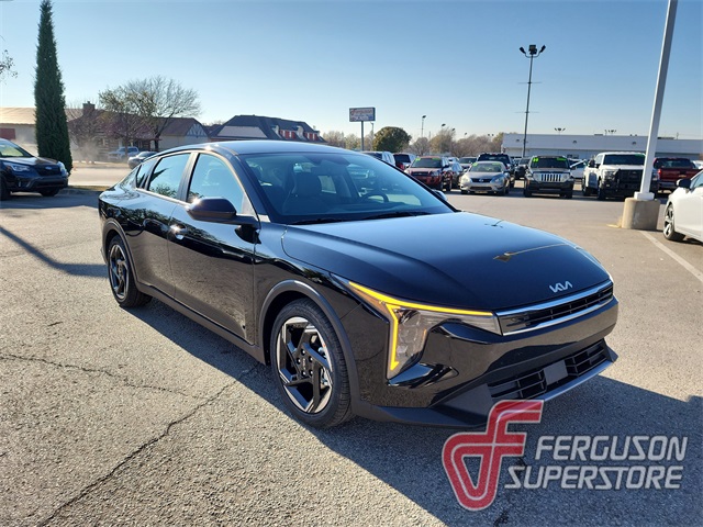 2025 Kia K4 EX's photo