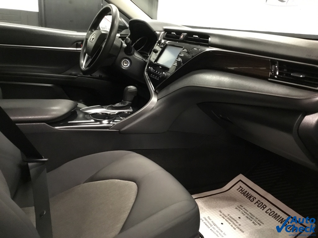 2020 Toyota Camry LE photo 34