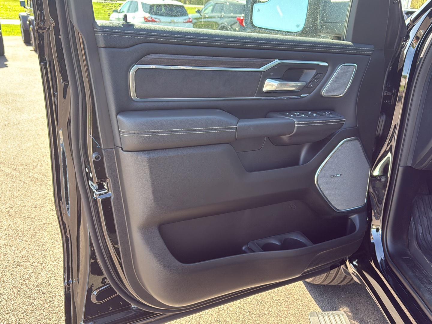 2025 Ram 1500 Laramie photo 20