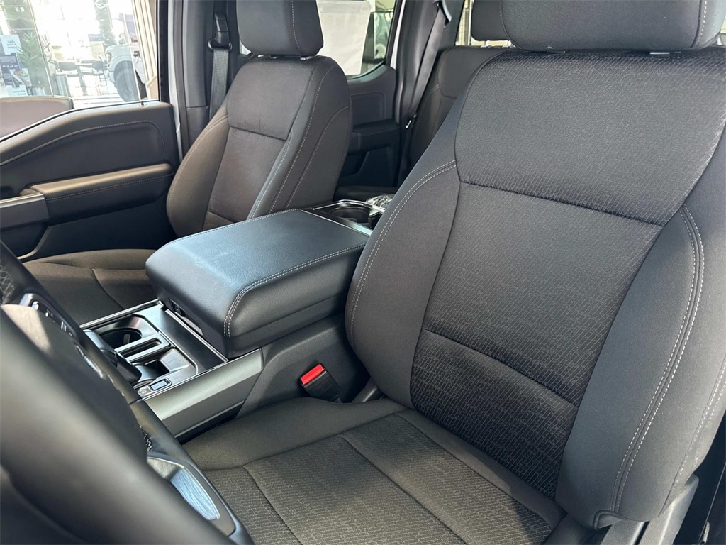 2025 Ford F-150 XLT photo 14