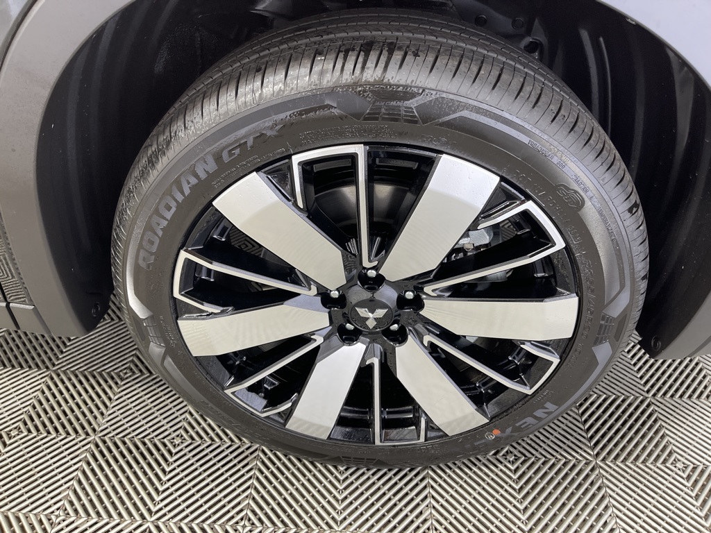 2025 Mitsubishi Outlander SE photo 34