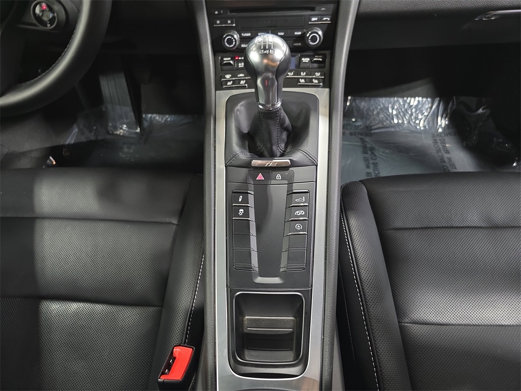 2024 Porsche Cayman photo 20