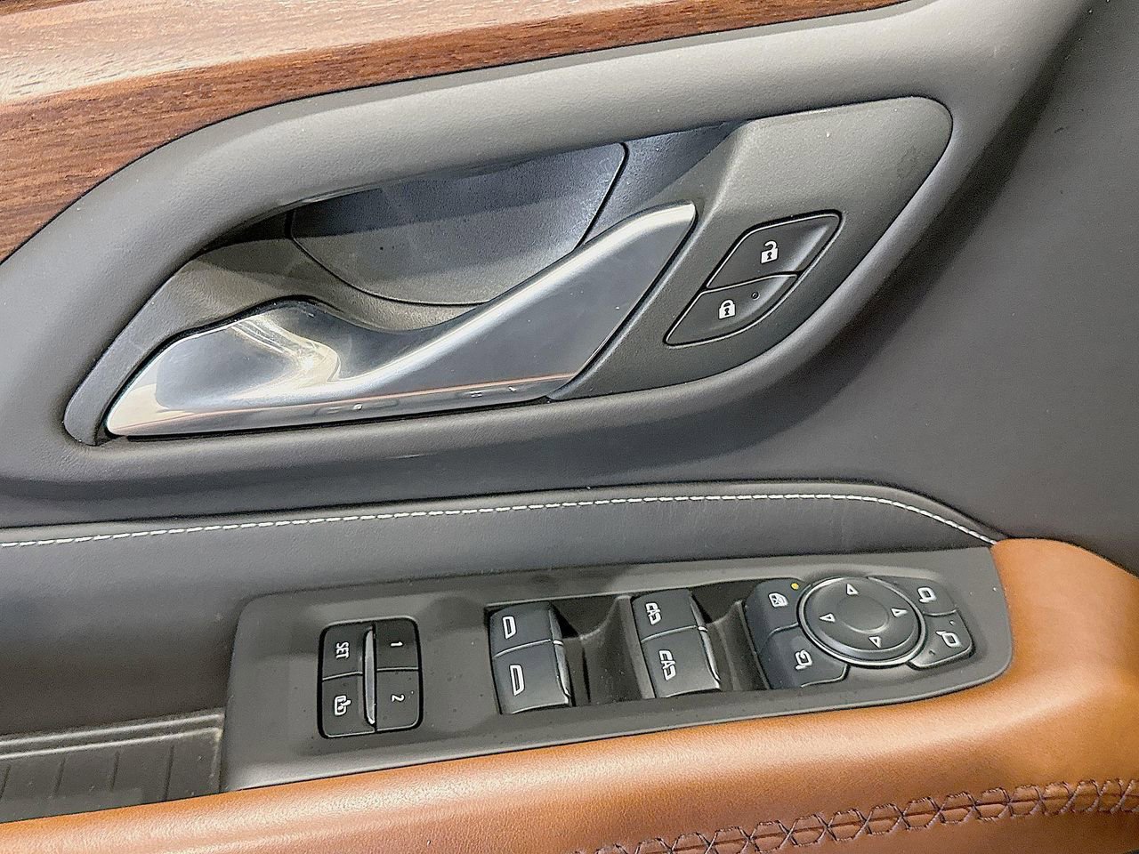 2024 Gmc Yukon Denali Ultimate photo 21