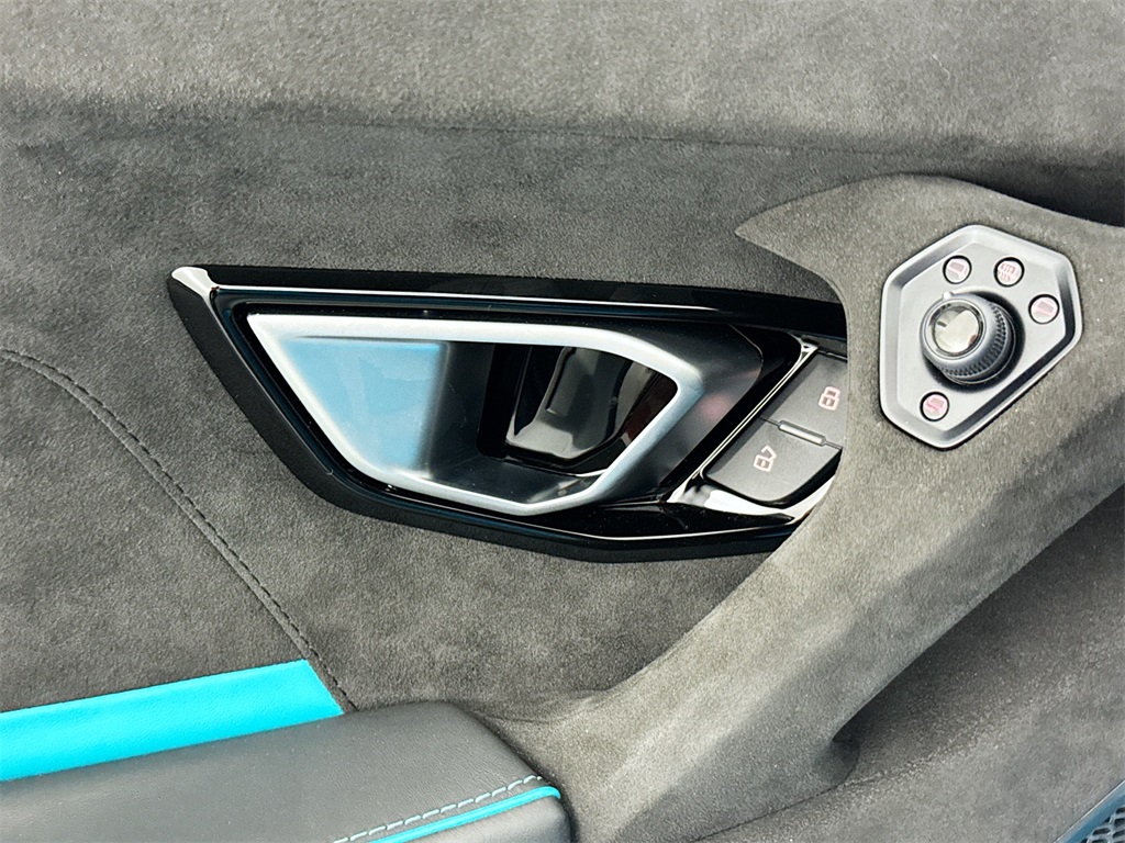 2023 Lamborghini Huracan Tecnica Base photo 16