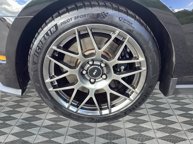 2011 Ford Mustang Shelby GT500 photo 11