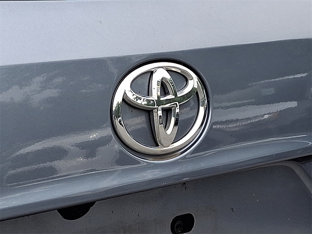 2022 Toyota Highlander XLE photo 29