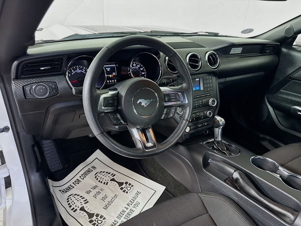 2017 Ford Mustang V6 Convertible photo 3