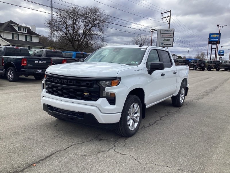 2026 Chevrolet Silverado 1500 Custom photo 2