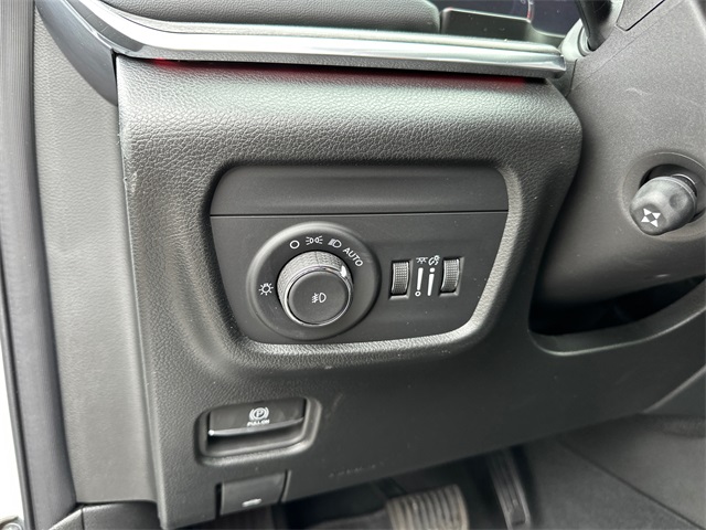 2025 Jeep Grand Cherokee Overland photo 36