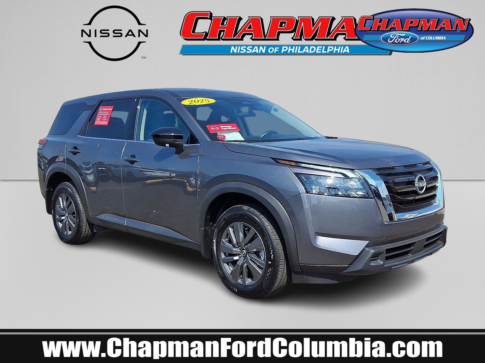 2025 Nissan Pathfinder S's photo