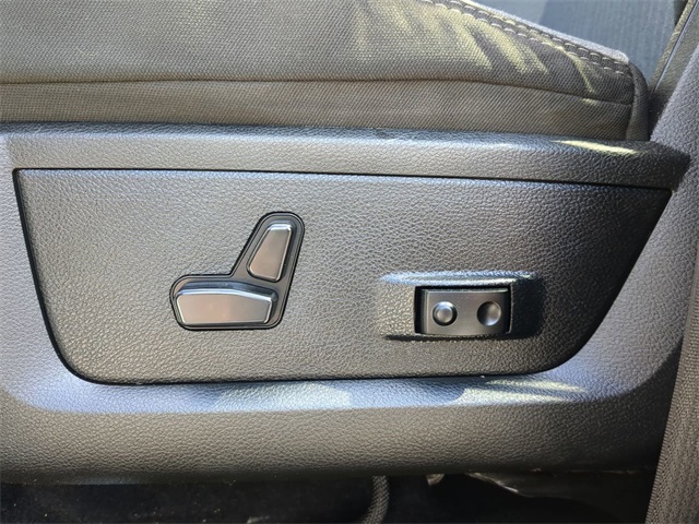 2024 Ram 3500 Big Horn photo 19