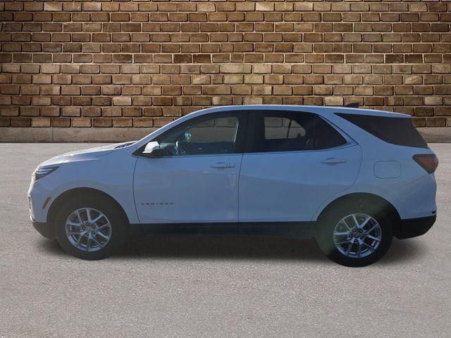 2024 Chevrolet Equinox LT photo 2