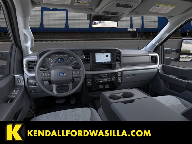 2025 Ford F-250 photo 8