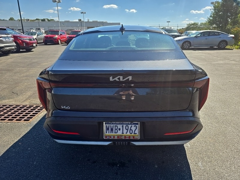 2025 Kia K4 LXS photo 2