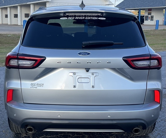 2023 Ford Escape ST-Line photo 4