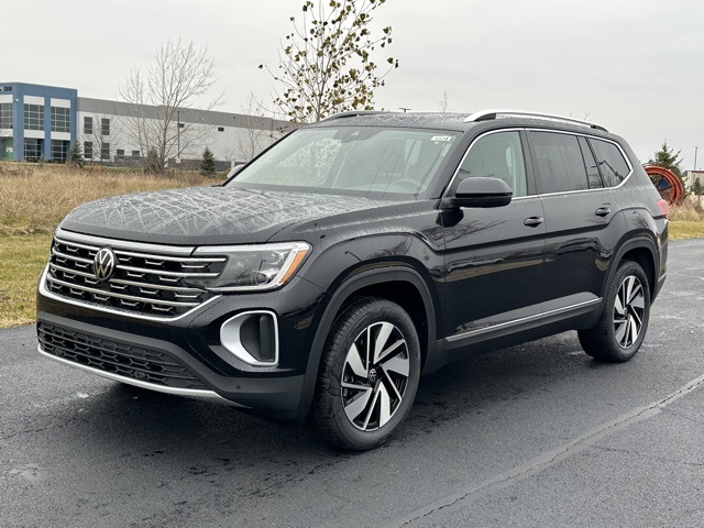 2026 Volkswagen Atlas SEL photo 4