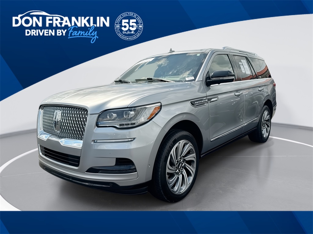 2023 Lincoln Navigator Reserve's photo