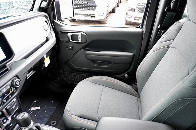 New 2025 Black Clear-Coat Exterior Paint Jeep Rubicon image 29