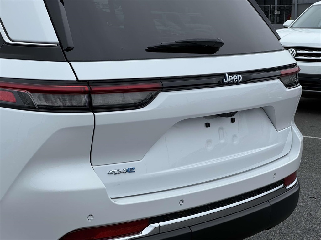 2022 Jeep Cherokee Limited 4xe photo 10