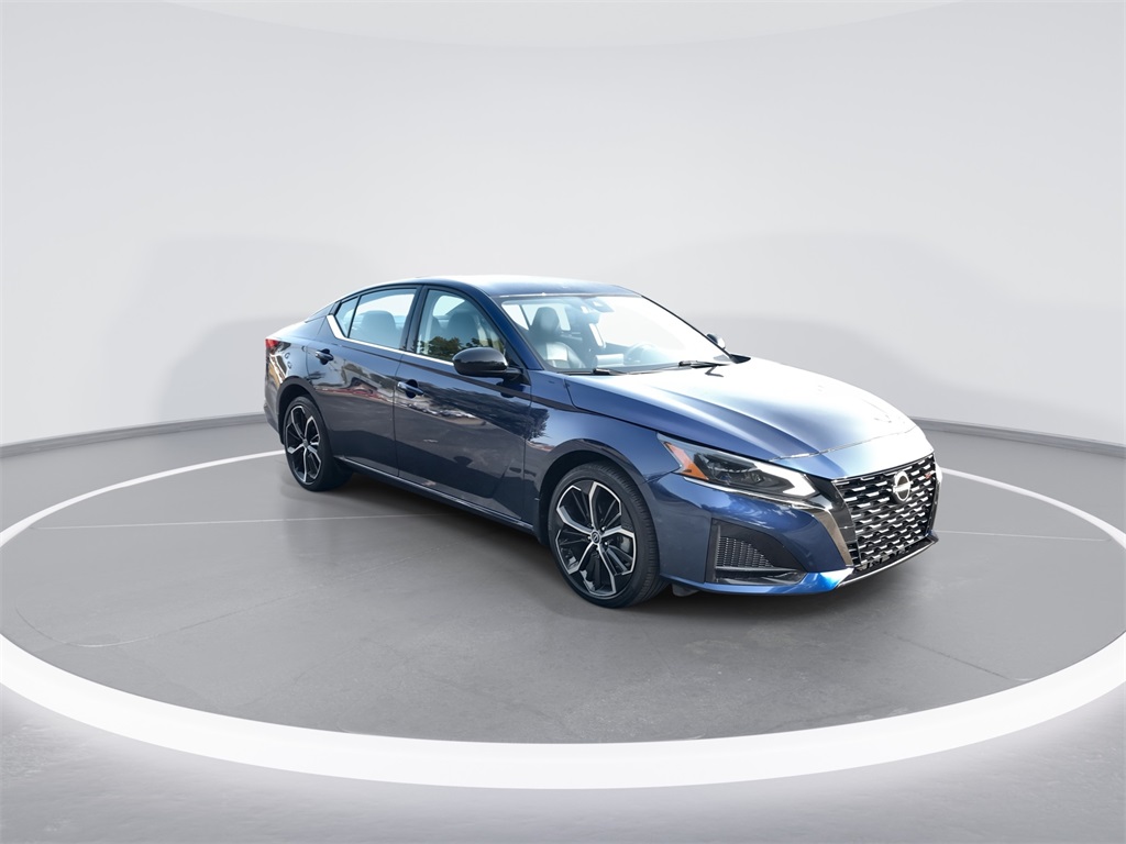 2024 Nissan Altima 2.5 SR photo 2