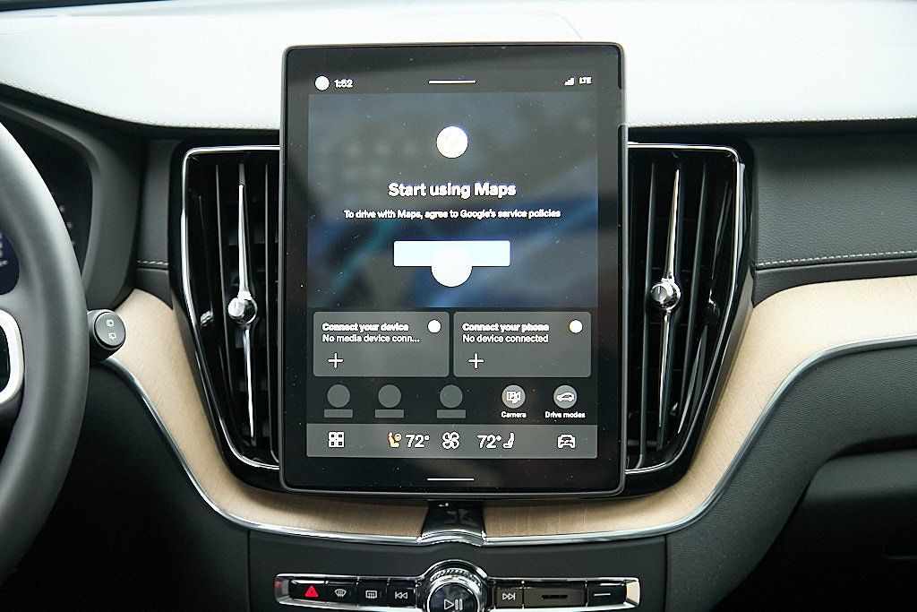 2026 VOLVO XC60 - Image 26