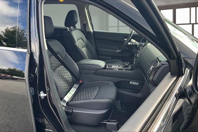 2022 Nissan Pathfinder SV photo 8