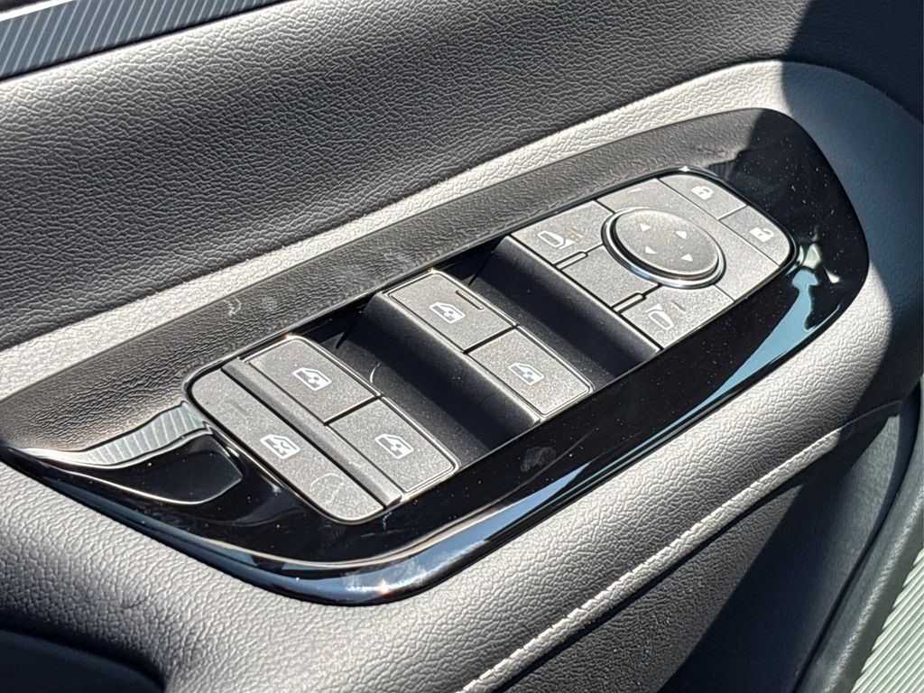 2025 Nissan Murano SL photo 30