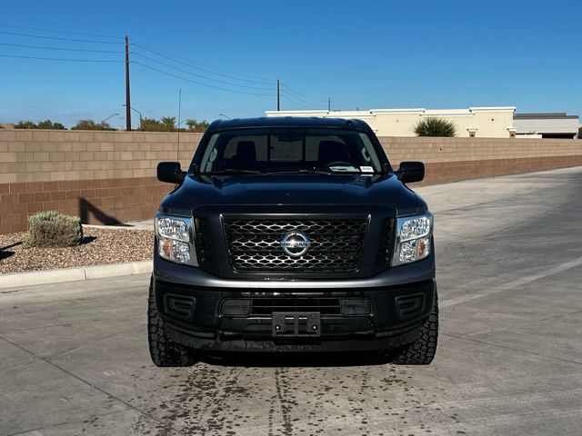 2019 Nissan Titan S photo 3