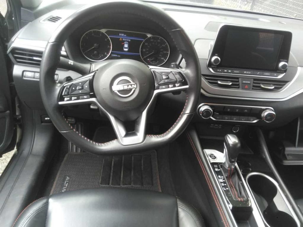 2023 Nissan Altima 2.5 SR photo 4