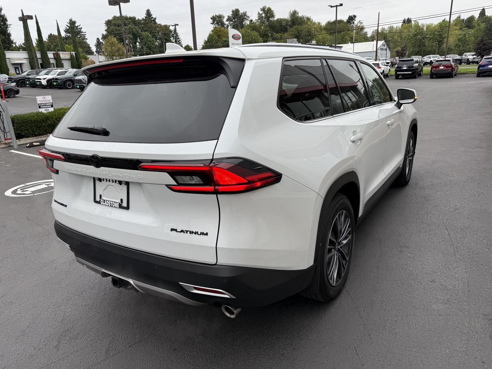2025 Toyota Grand Highlander Hybrid MAX Platinum photo 4