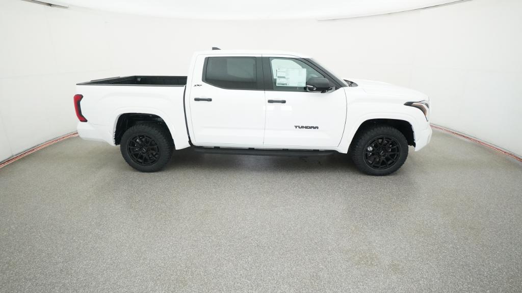 2026 Toyota Tundra SR5 CrewMax photo 21