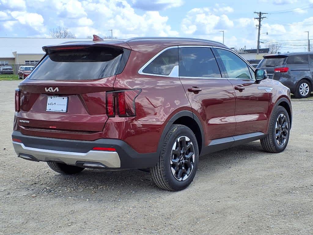 2025 Kia Sorento S photo 3