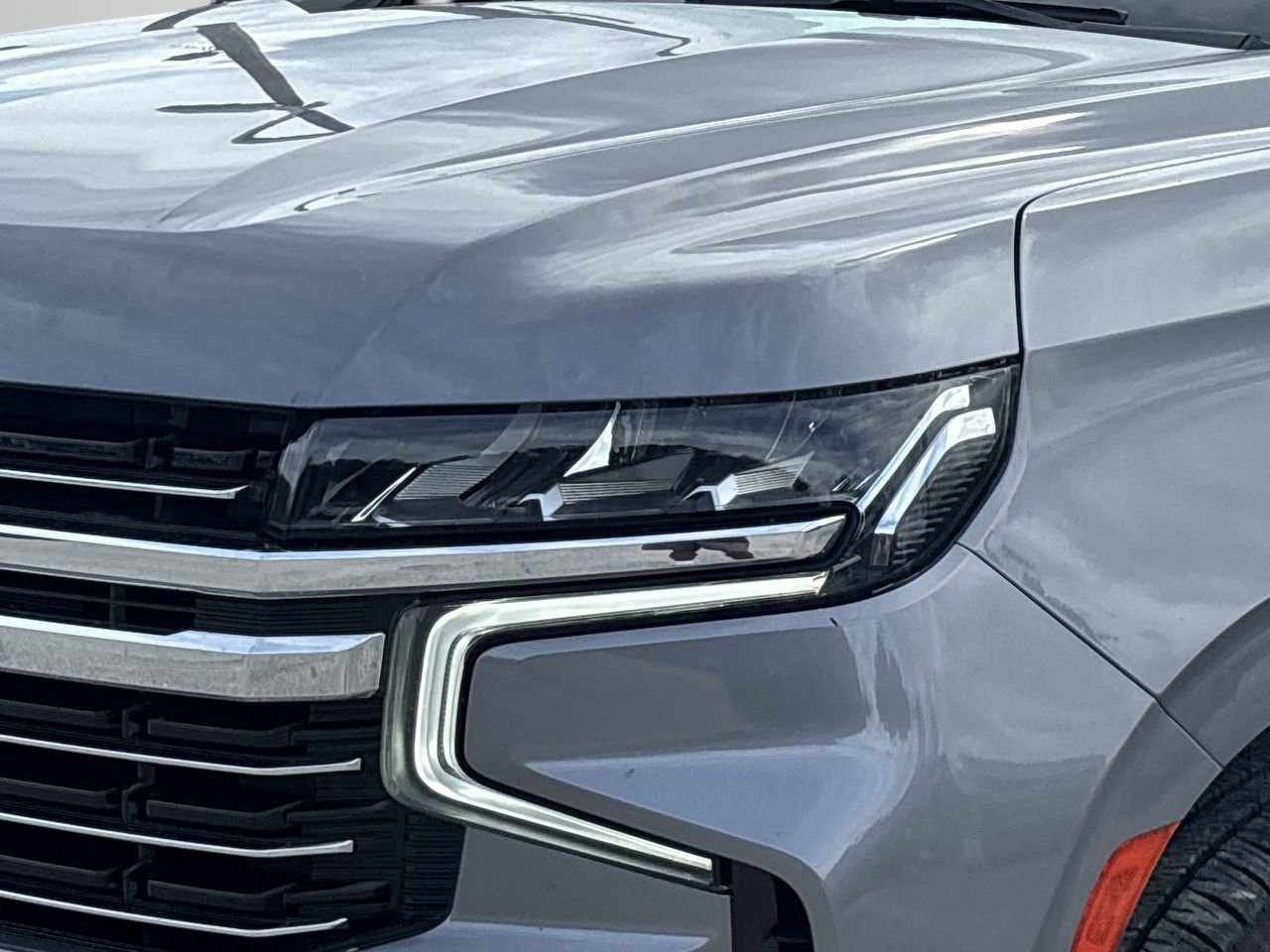 2021 Chevrolet Suburban LT photo 6