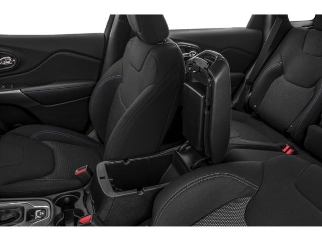 2019 Jeep Cherokee Overland photo 16