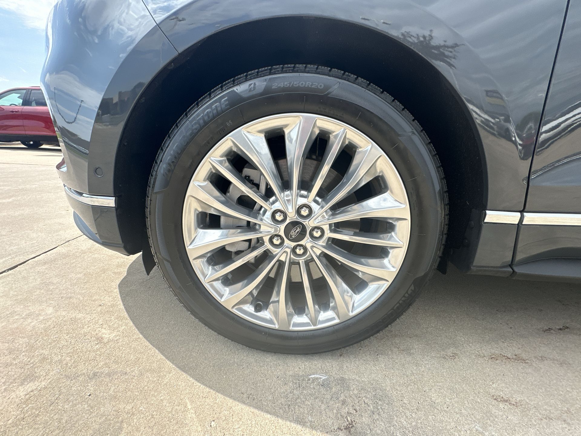 2021 Ford Edge Titanium photo 32