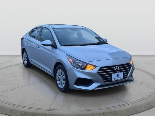 2022 Hyundai Accent SE's photo