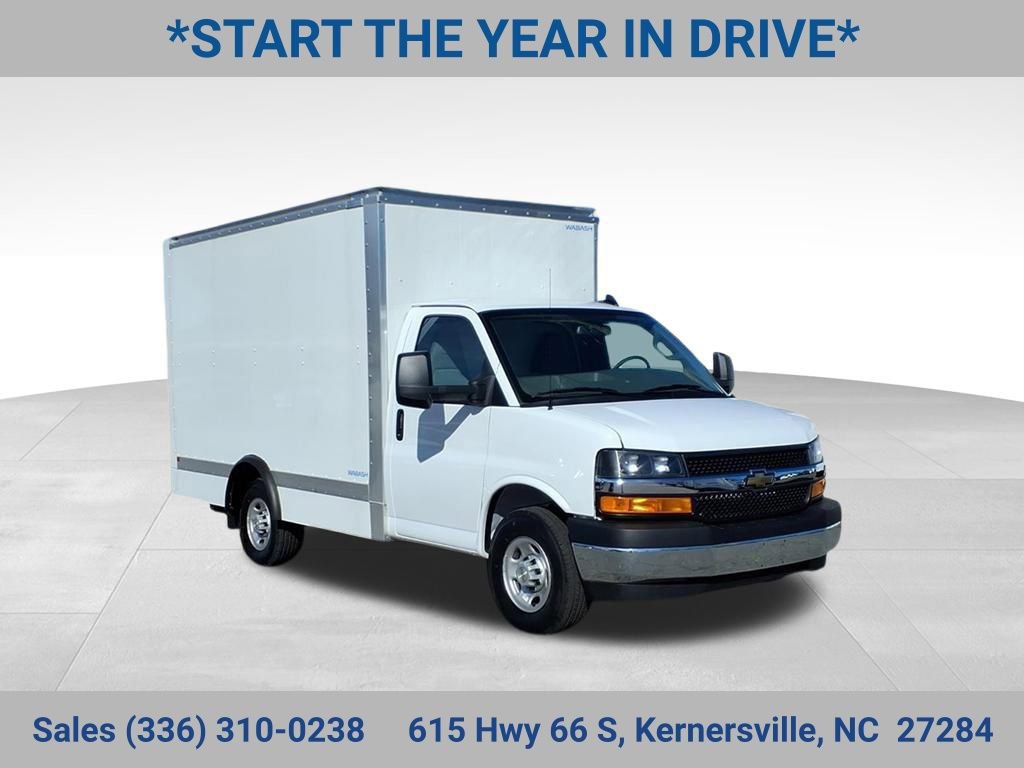 2024 Chevrolet Express Base's photo