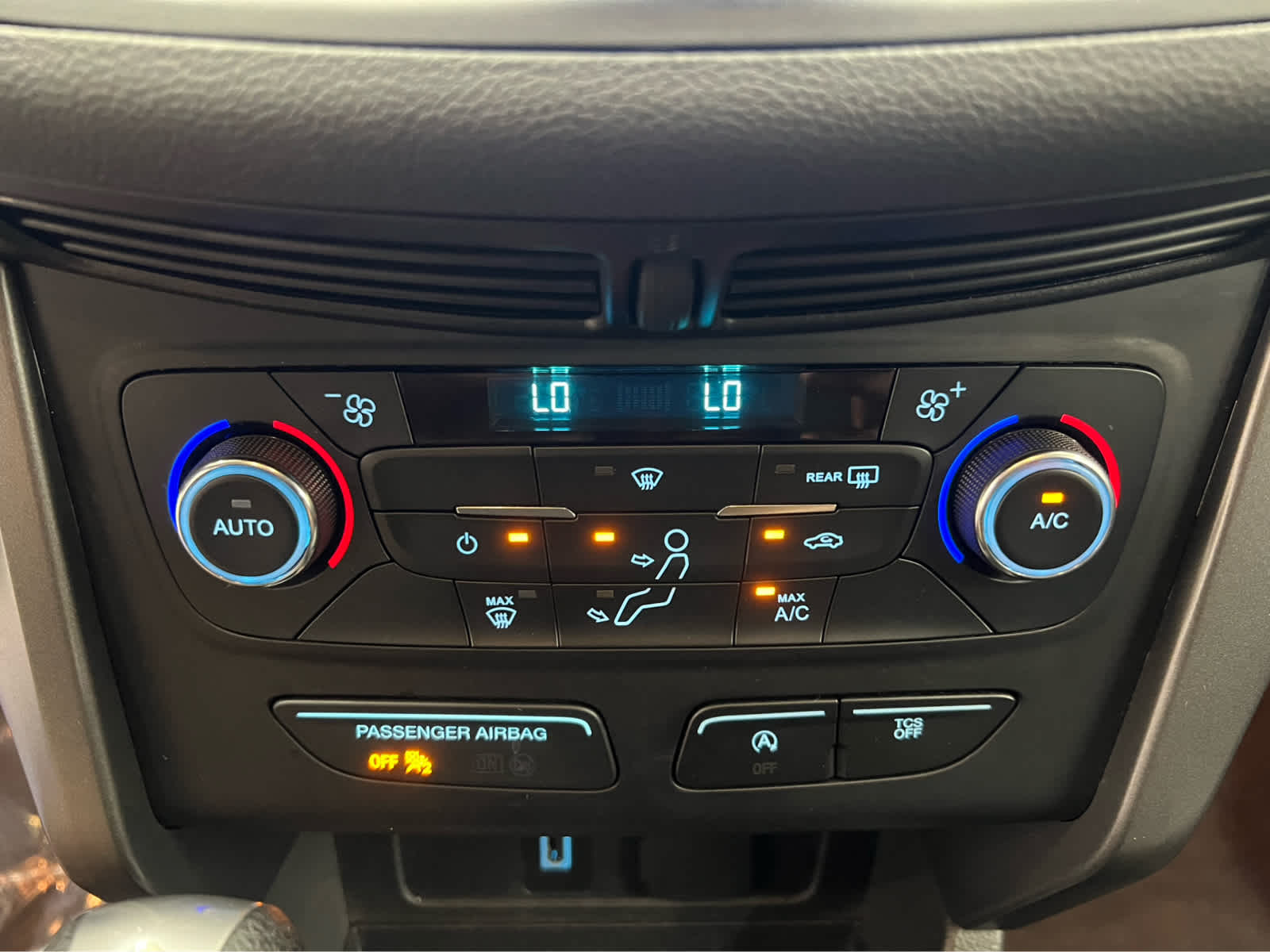 2017 Ford Escape SE photo 4