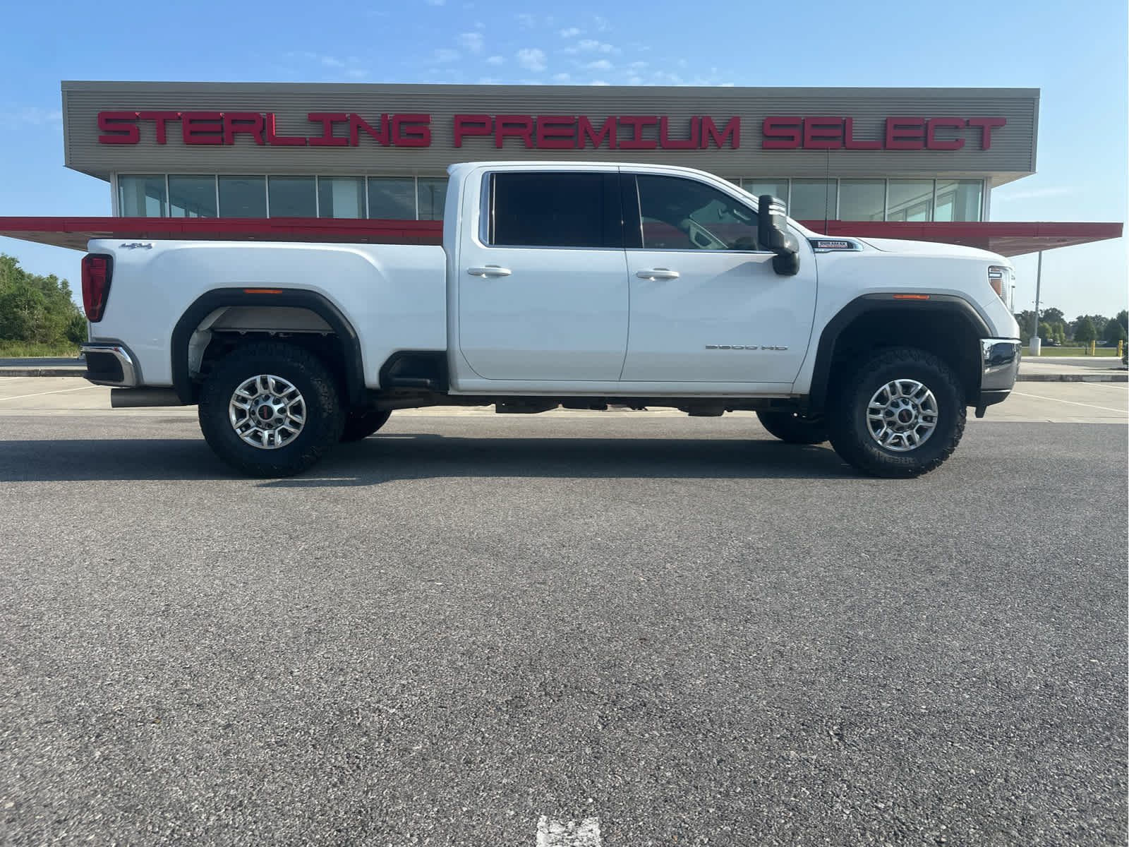 2023 GMC Sierra 2500HD SLE's photo