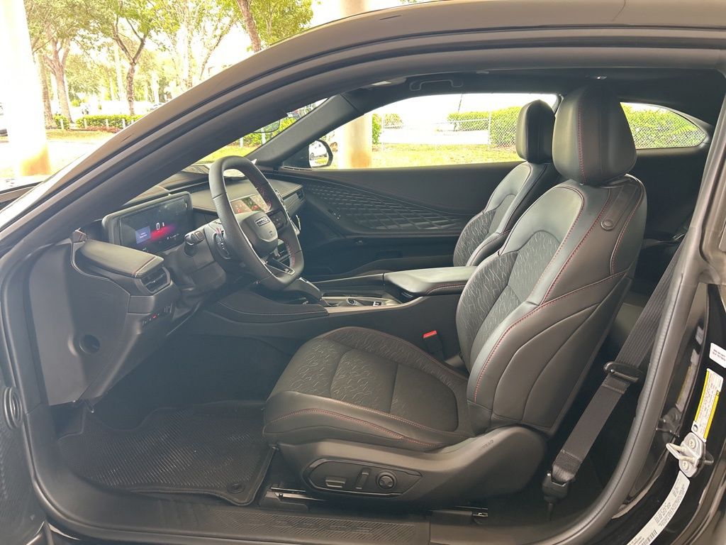 2025 Dodge Charger R/T photo 5
