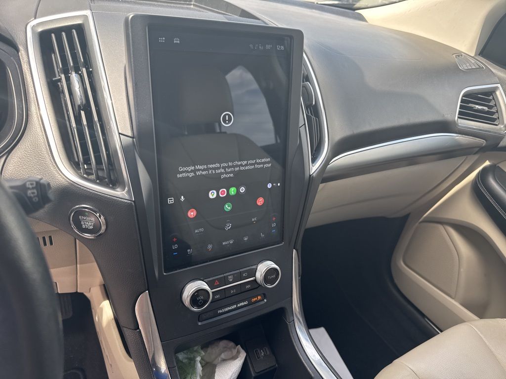 2022 Ford Edge Titanium photo 12