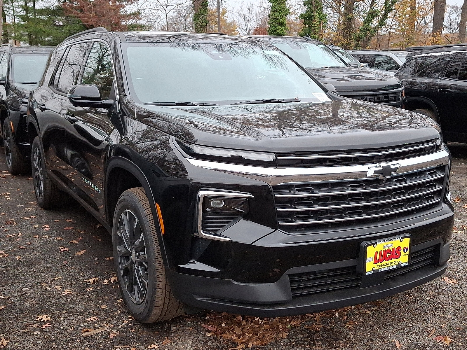 2026 Chevrolet Traverse photo 2