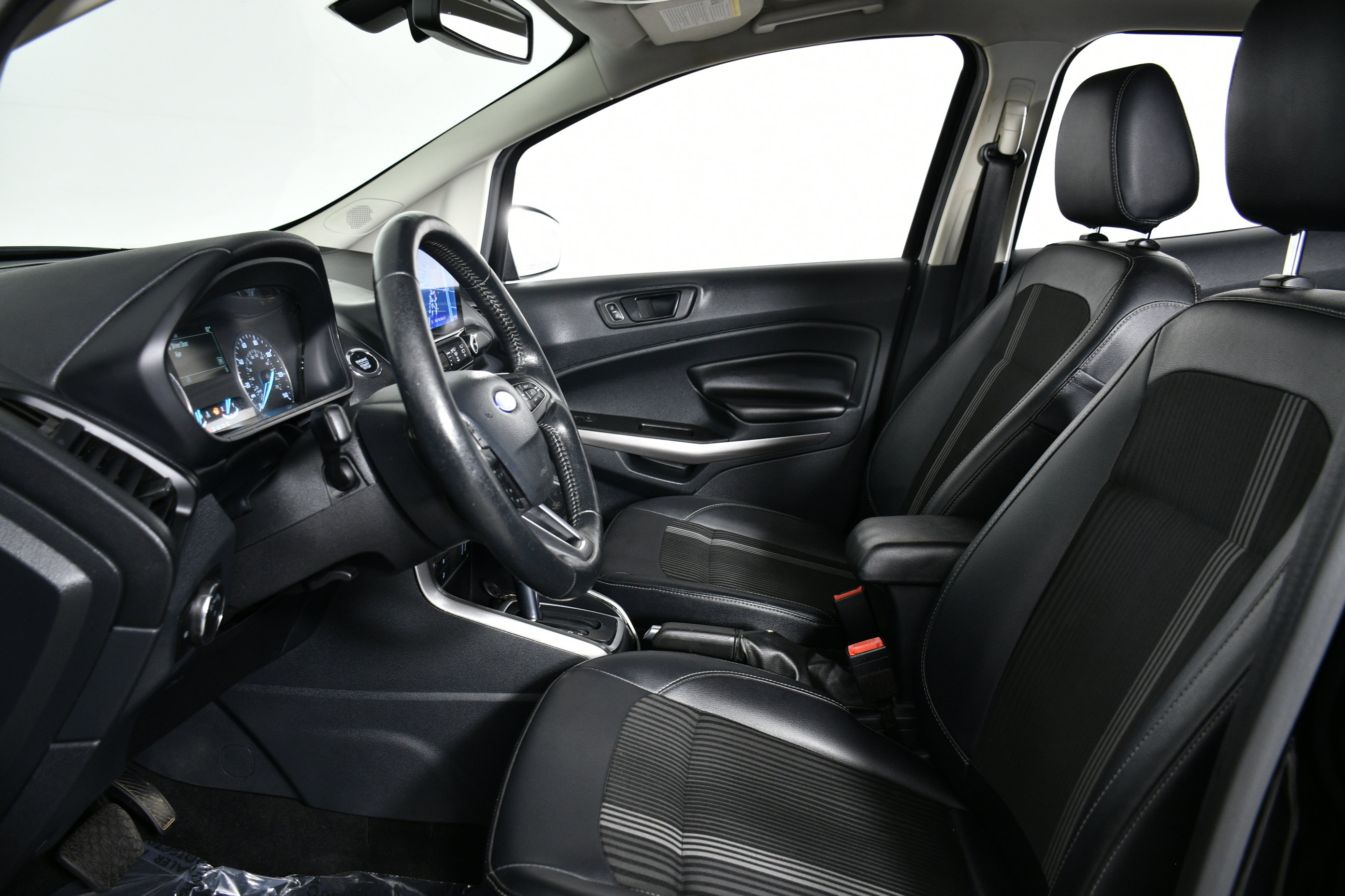 2020 Ford EcoSport SES photo 17