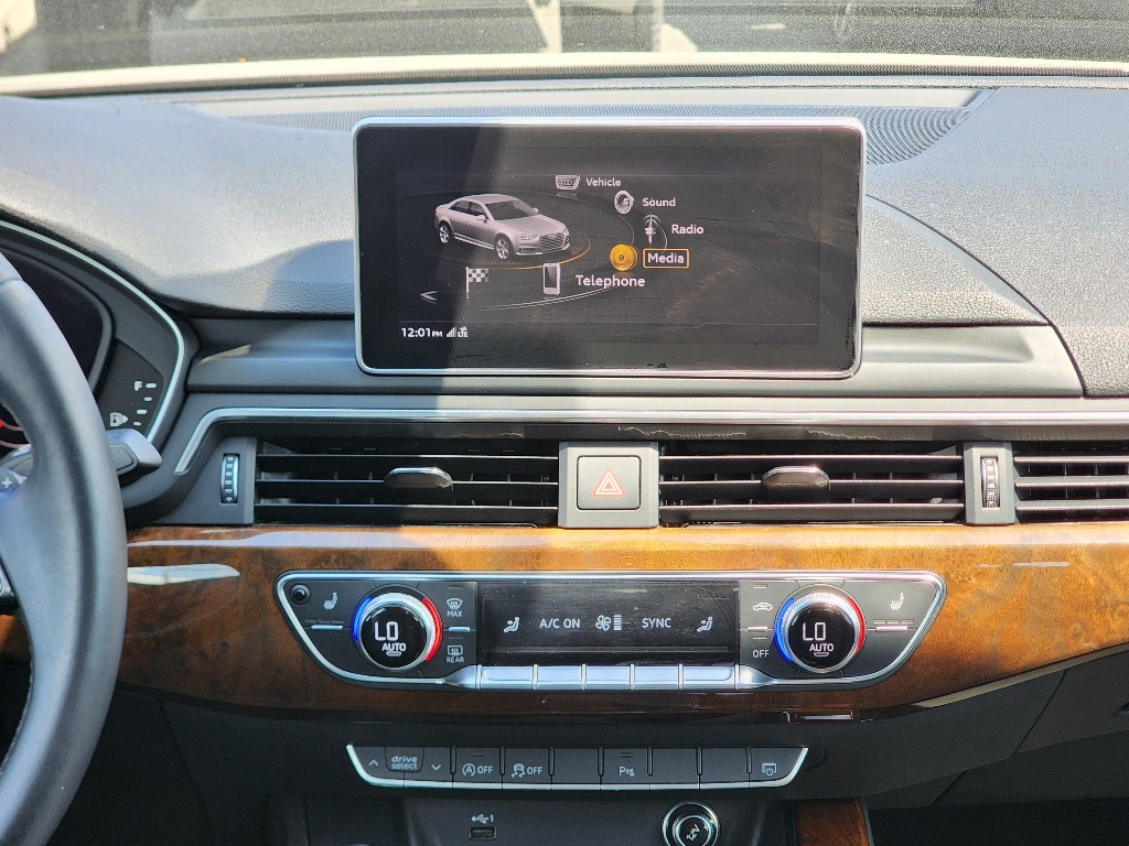 2019 Audi A4 2.0T Premium Plus Quattro photo 3