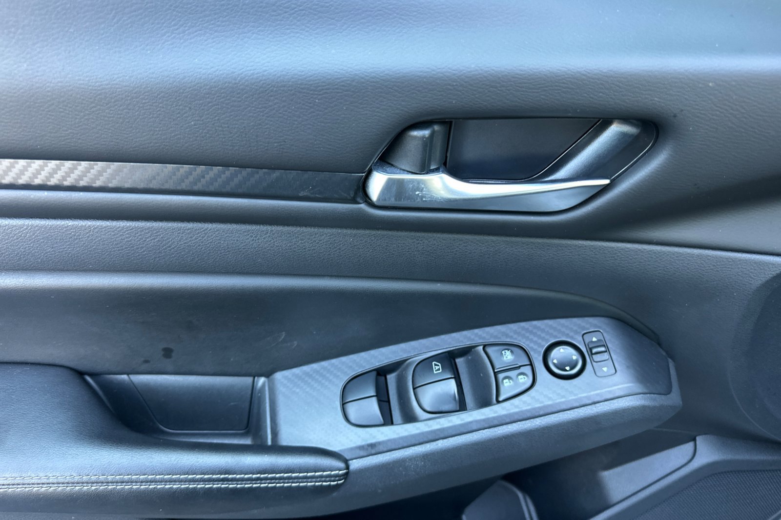 2024 Nissan Altima 2.5 SV photo 9