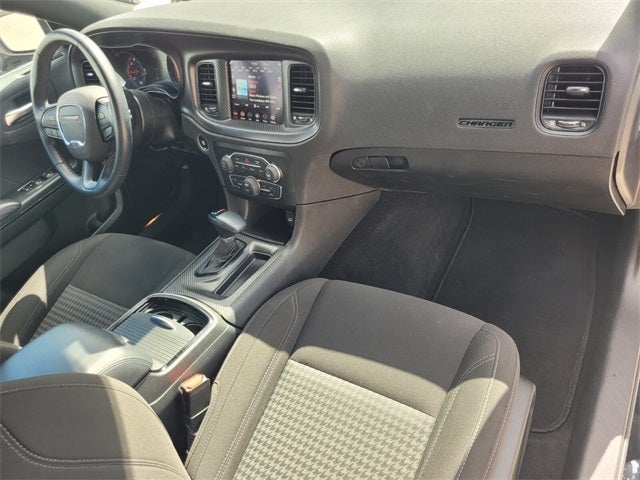2023 Dodge Charger SXT photo 13