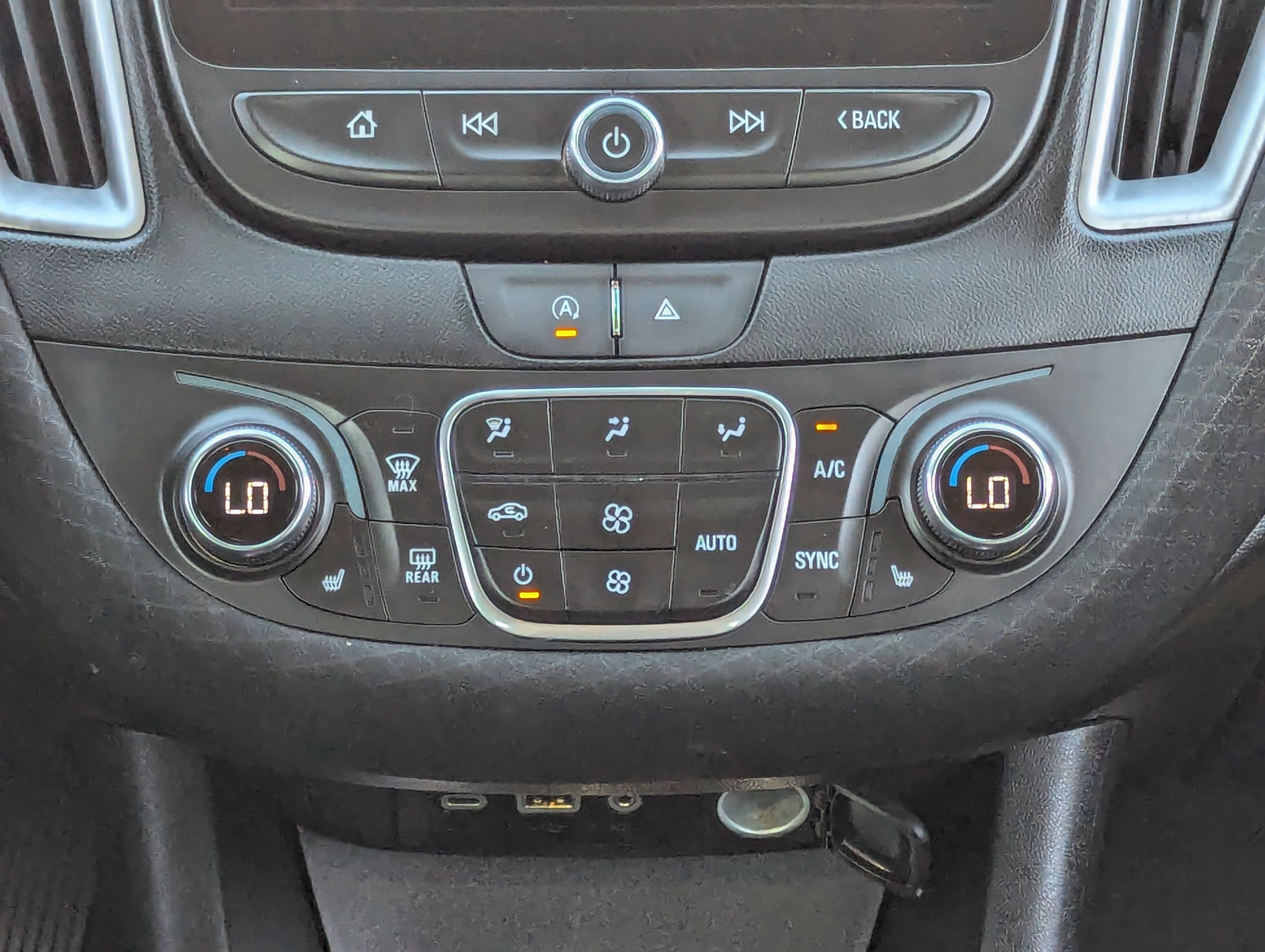 2023 Chevrolet Malibu 1LT photo 3