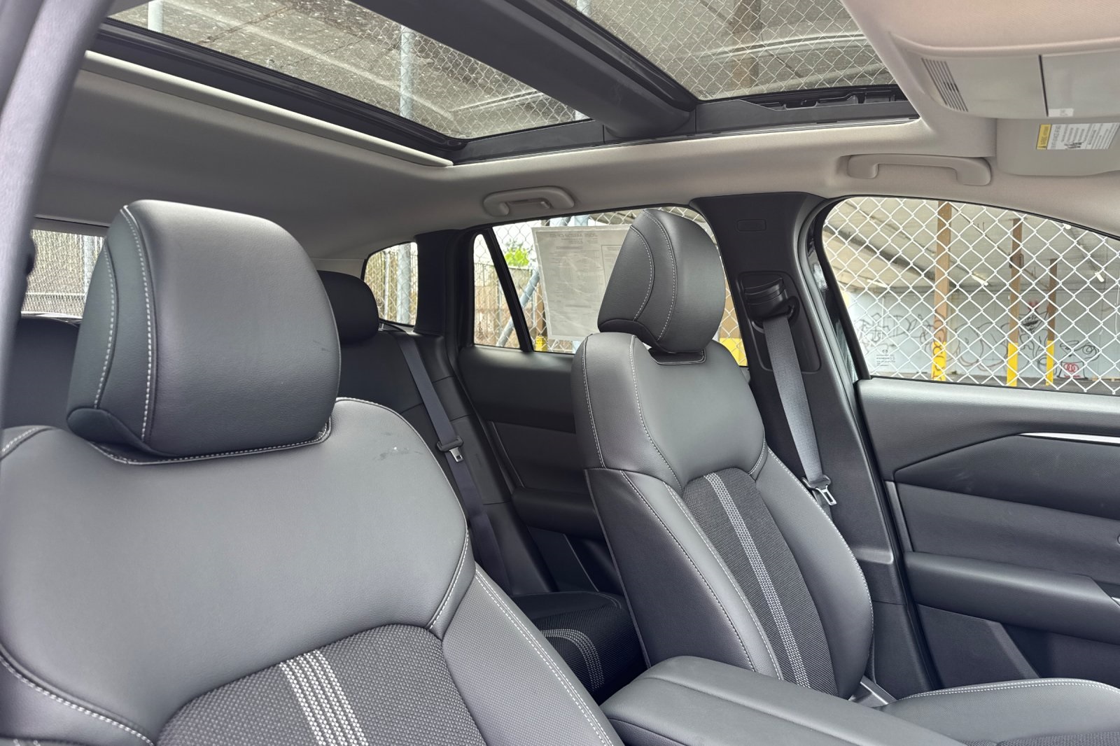 2025 Mazda CX-50 2.5 S Premium photo 16