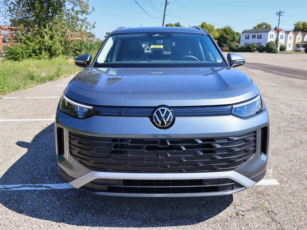 2025 Volkswagen Tiguan SE photo 7